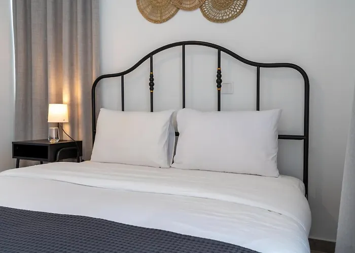 A Blissful 1-bedroom Voyage In Lárnaca