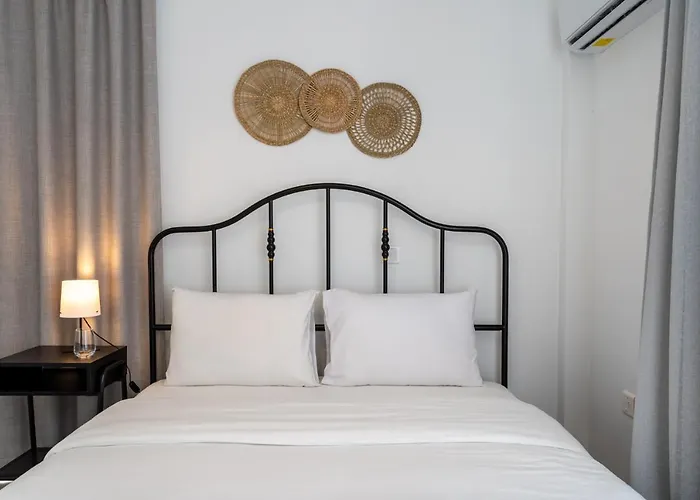 A Blissful 1-bedroom Voyage In Lägenhet Larnaca