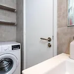 Apartman A Blissful 1-bedroom Voyage In
